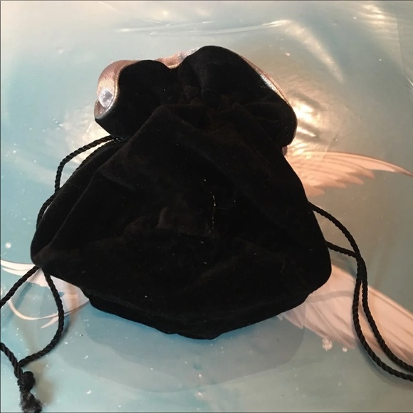 Belle Etoile  drawstring velveteen empty jewelry bag. Inside satin has some wear - Picture 2 of 4